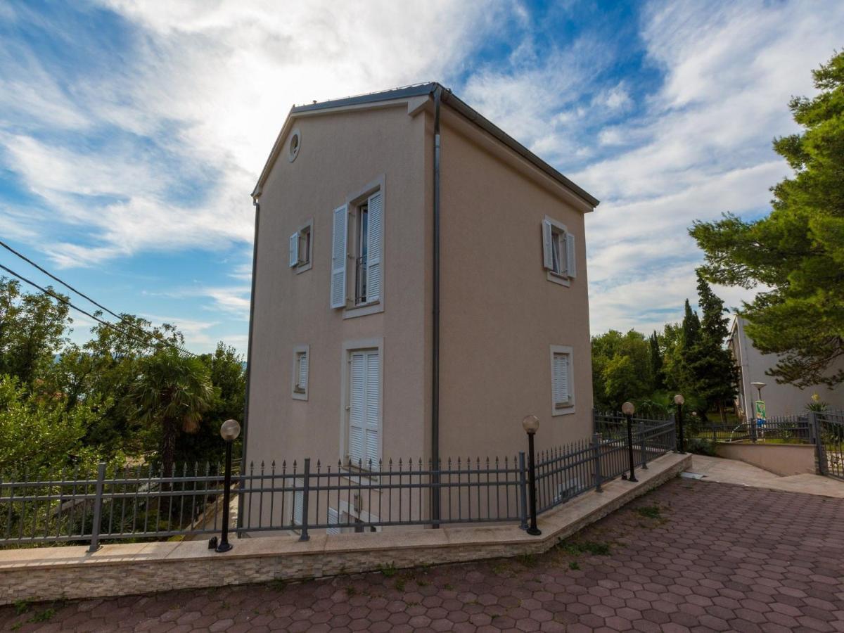 Apartment Villa Sara Dramalj Bagian luar foto